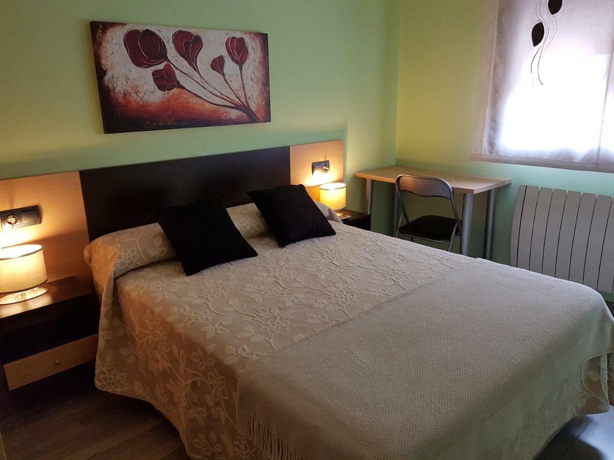 Apartamentos Turisticos "El Jardin" Teruel Buitenkant foto